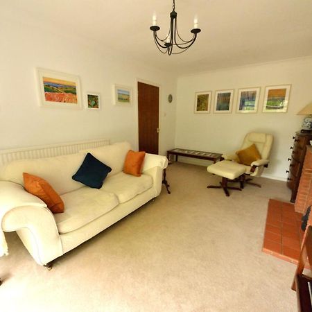 Cosy House, A Train Spotter'S Delight! Villa New Alresford Bagian luar foto