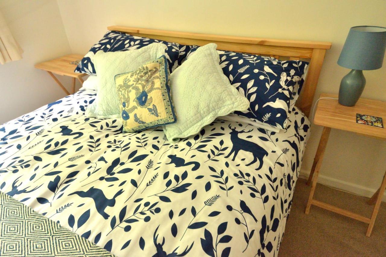 Cosy House, A Train Spotter'S Delight! Villa New Alresford Bagian luar foto