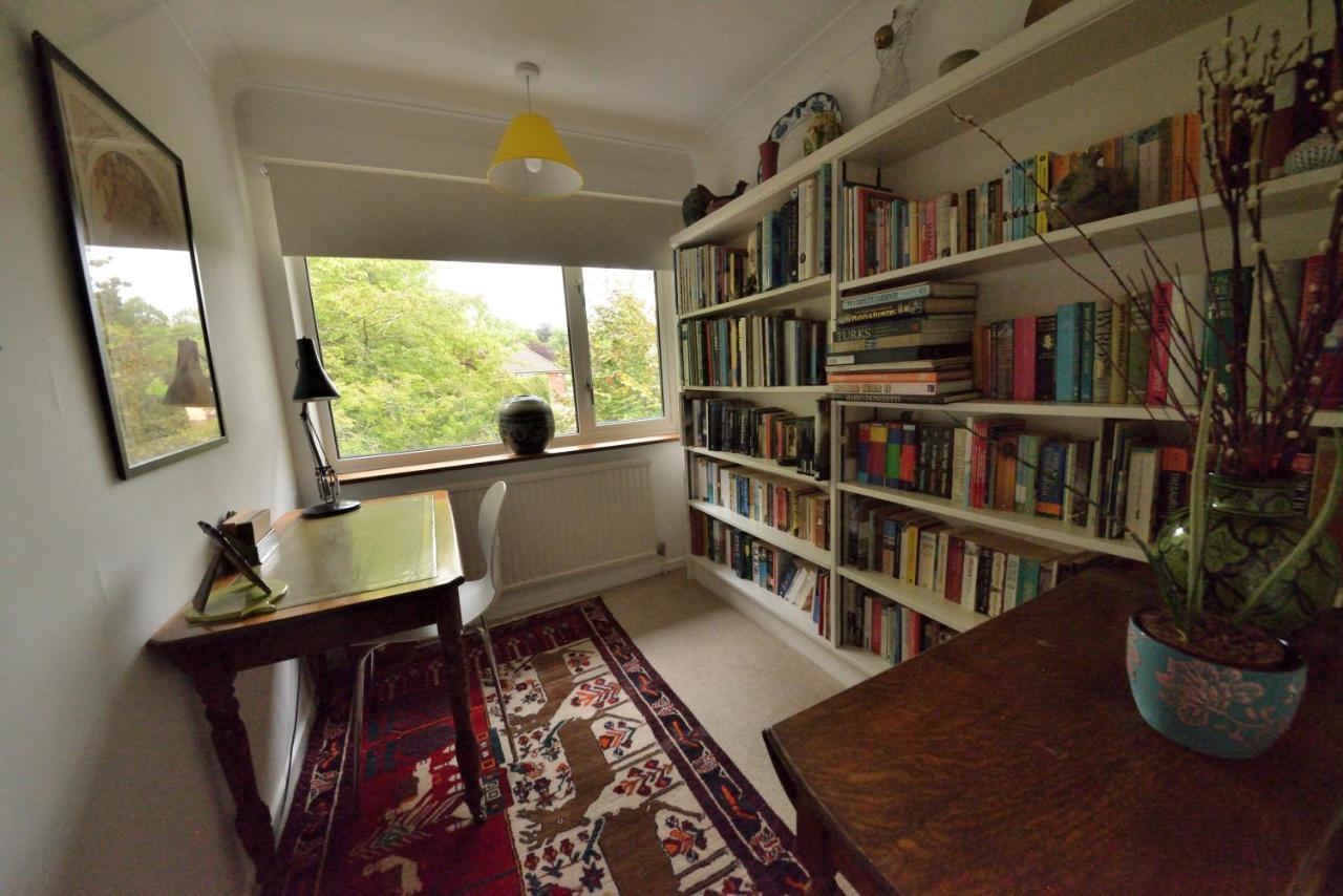 Cosy House, A Train Spotter'S Delight! Villa New Alresford Bagian luar foto